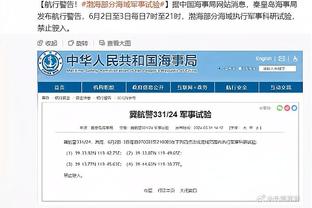 阿诺德在英超中送出57次助攻，追平罗伯逊创造的后卫助攻纪录