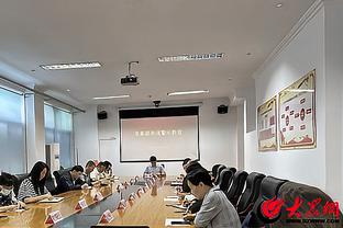 沃恩谈托马斯错失关键投篮：最后一投属于他 他会继续得到机会